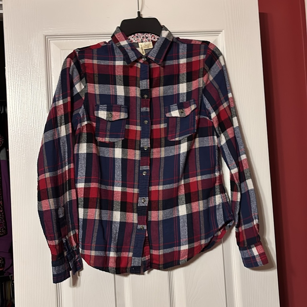 Passport red, white and blue flannel plaid button down shirt size medium
